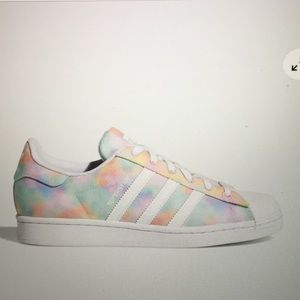 Adidas tie dye superstars size 6